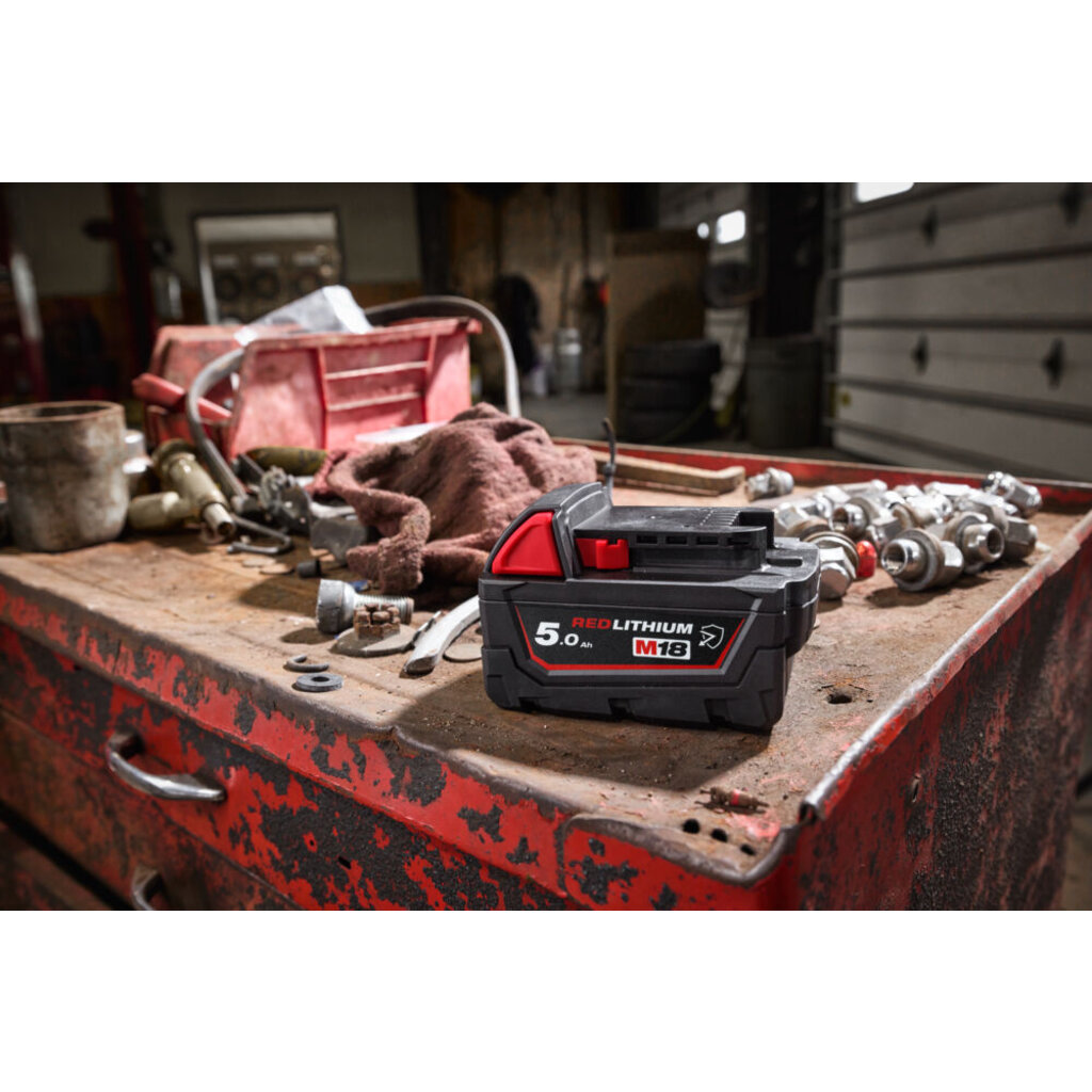 MILWAUKEE M18 B5-CR Chemisch Bestendig Accu 5,0 Ah