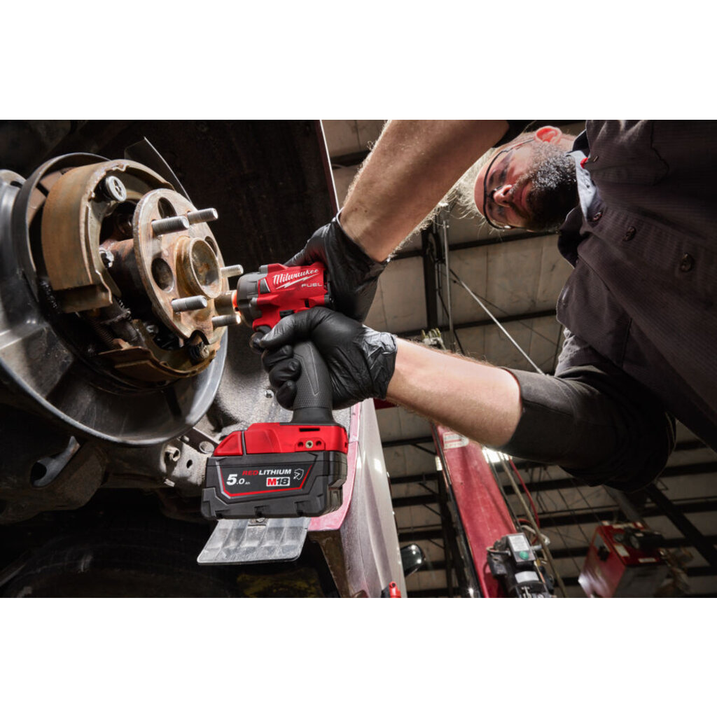 MILWAUKEE M18 B5-CR Chemisch Bestendig Accu 5,0 Ah