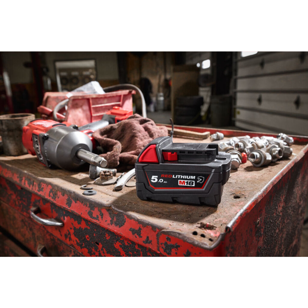 MILWAUKEE M18 B5-CR Chemisch Bestendig Accu 5,0 Ah
