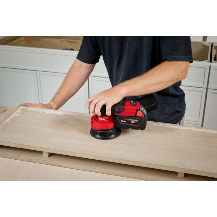 MILWAUKEE M18 FROS125 FUEL™ 125 mm excentrische schuurmachine