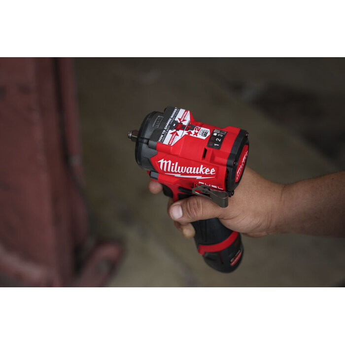 MILWAUKEE M12 FCIWF12G32 FUEL™ Compacte ½″ Slagmoersleutel met frictiering