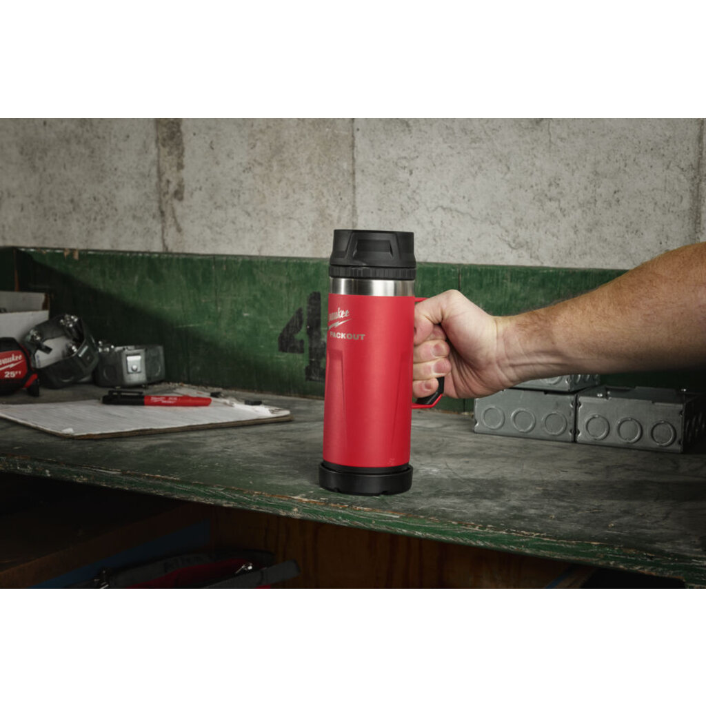 MILWAUKEE PACKOUT™ 532 ml mok met drinkdop rood