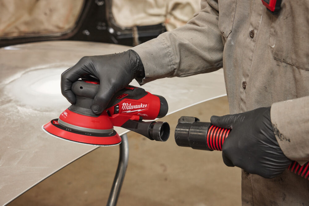 MILWAUKEE M12 FROS2.5 FUEL 150mm Roterende schuurmachine met 2,5mm rotatie