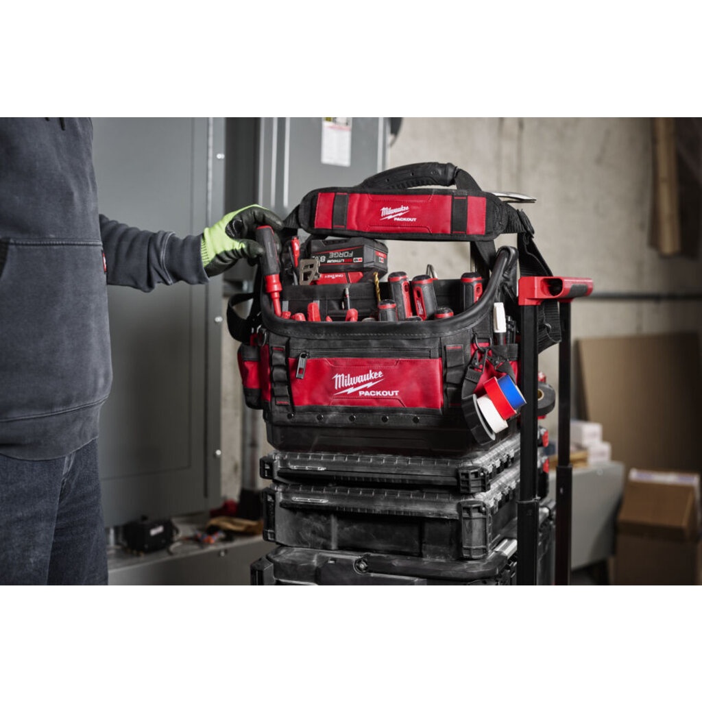 MILWAUKEE PACKOUT™ 38 cm Pro gereedschapstas open