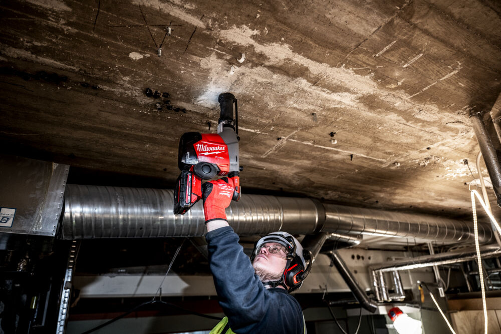 MILWAUKEE M18 FHAFOH16 16 MM SDS-PLUS boorhamer met geïntegreerde stofafzuiging