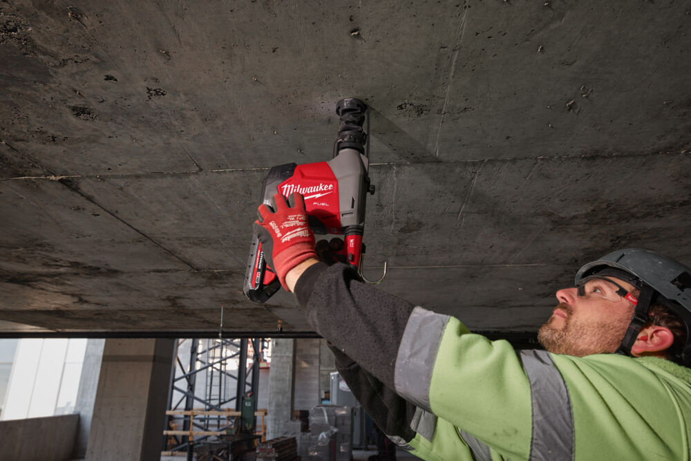 MILWAUKEE M18 FHAFOH16 16 MM SDS-PLUS boorhamer met geïntegreerde stofafzuiging