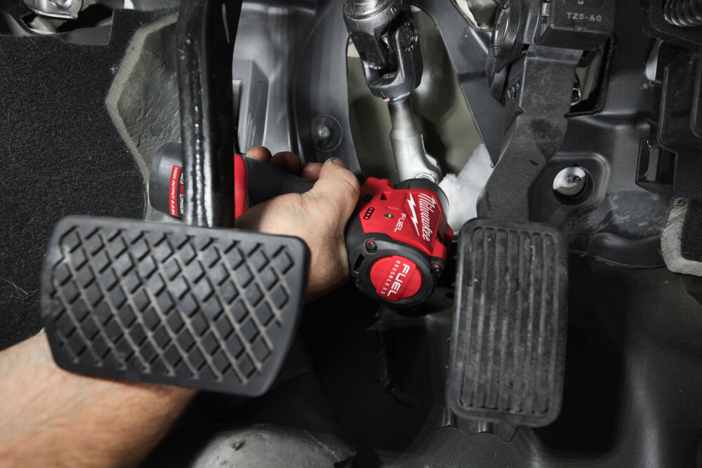 MILWAUKEE M12 FSCIWF14 FUEL Sub-Compact ¼'' Impact Wrench met frictiering