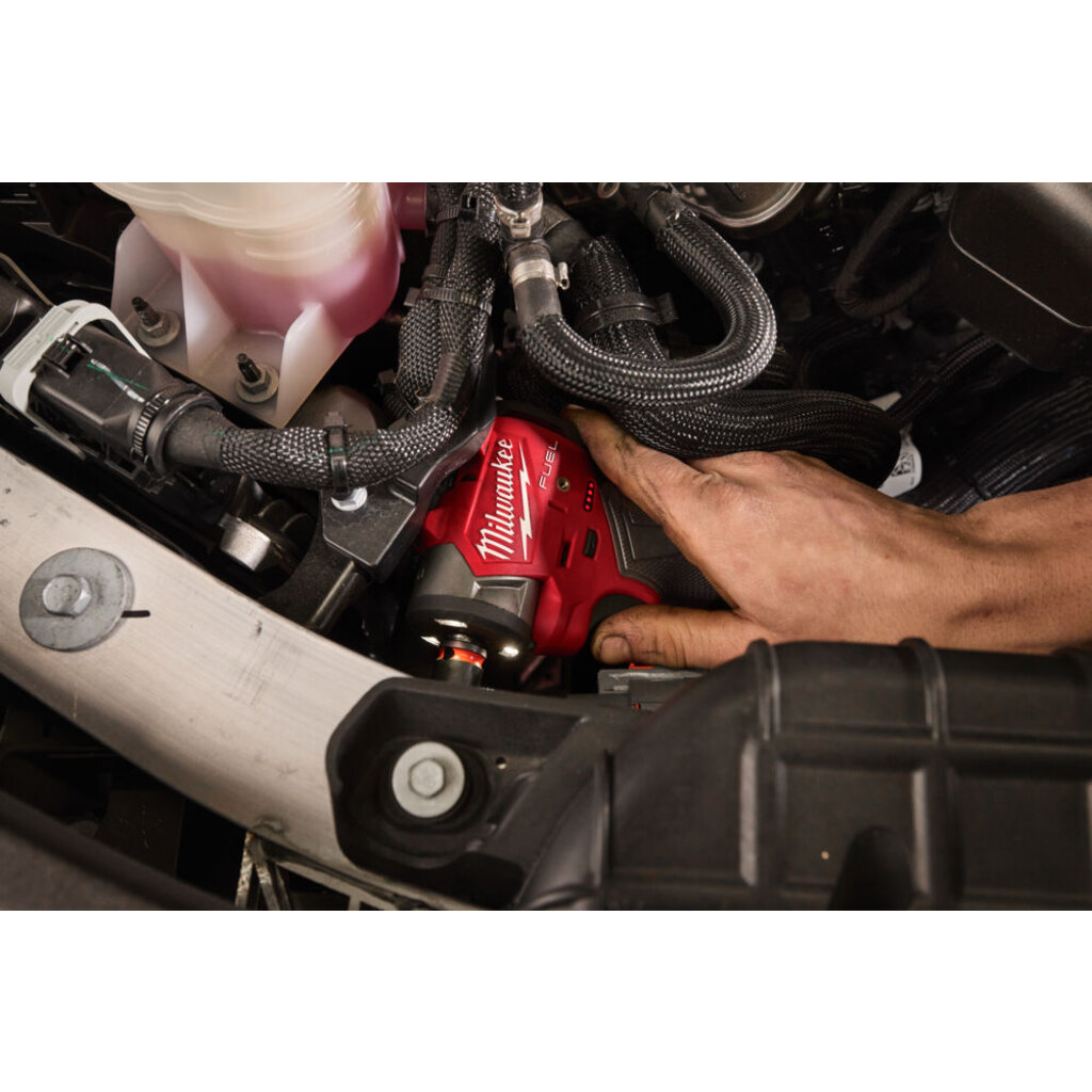MILWAUKEE M12 FSCIWF38 FUEL Sub-Compacte ⅜'' Impact Wrench met frictiering