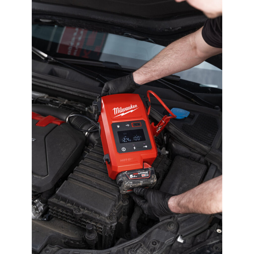 MILWAUKEE M18 Jump Starter 2000 A
