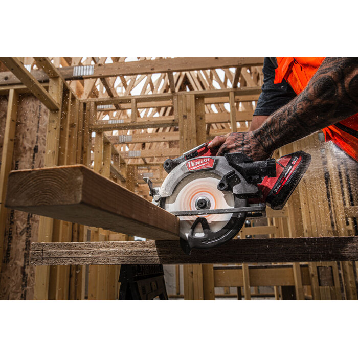 MILWAUKEE M18 FCS552 Fuel Gen2 Cirkelzaagmachine 55