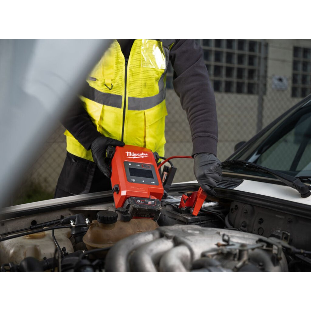 MILWAUKEE M18 JS2000 Jump Starter 2000 A