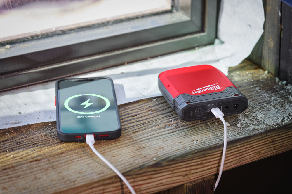 MILWAUKEE IRPSU3-0 Heated Gear Power Source USB-C to USB-C Cord