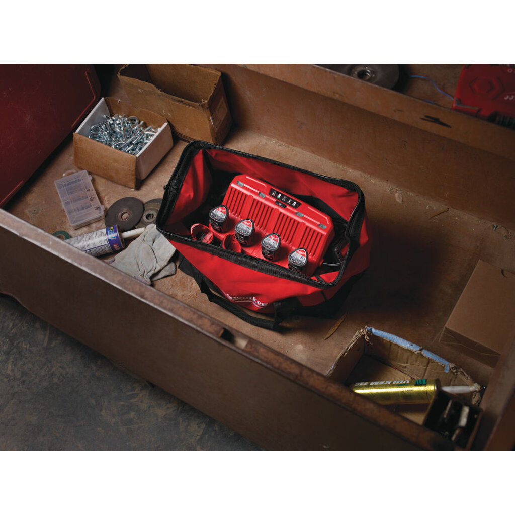 MILWAUKEE M12 C4 acculader 3A 4-voudig