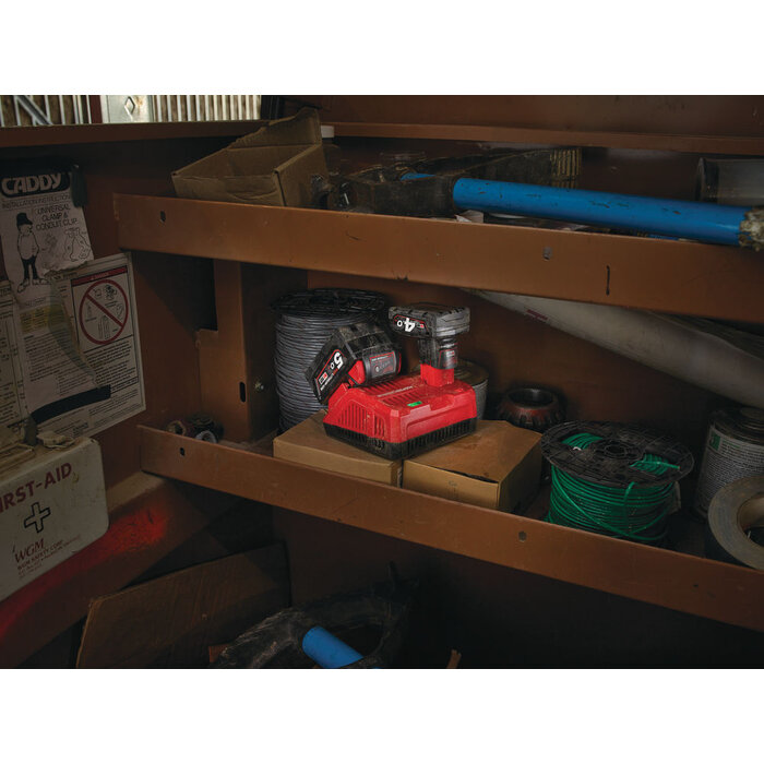 MILWAUKEE M12-18 FC Accu Snellader 6A
