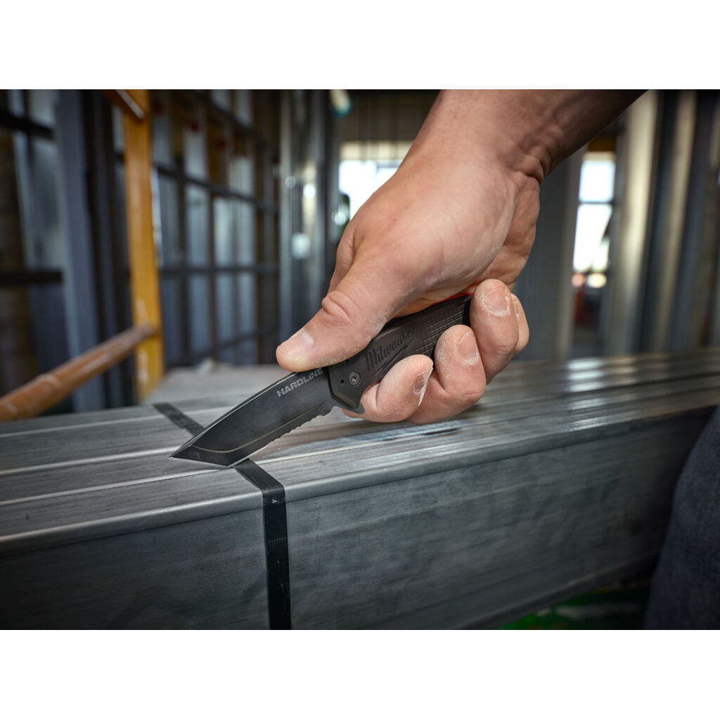 MILWAUKEE HARDLINE™ zakmes 75 mm gekarteld