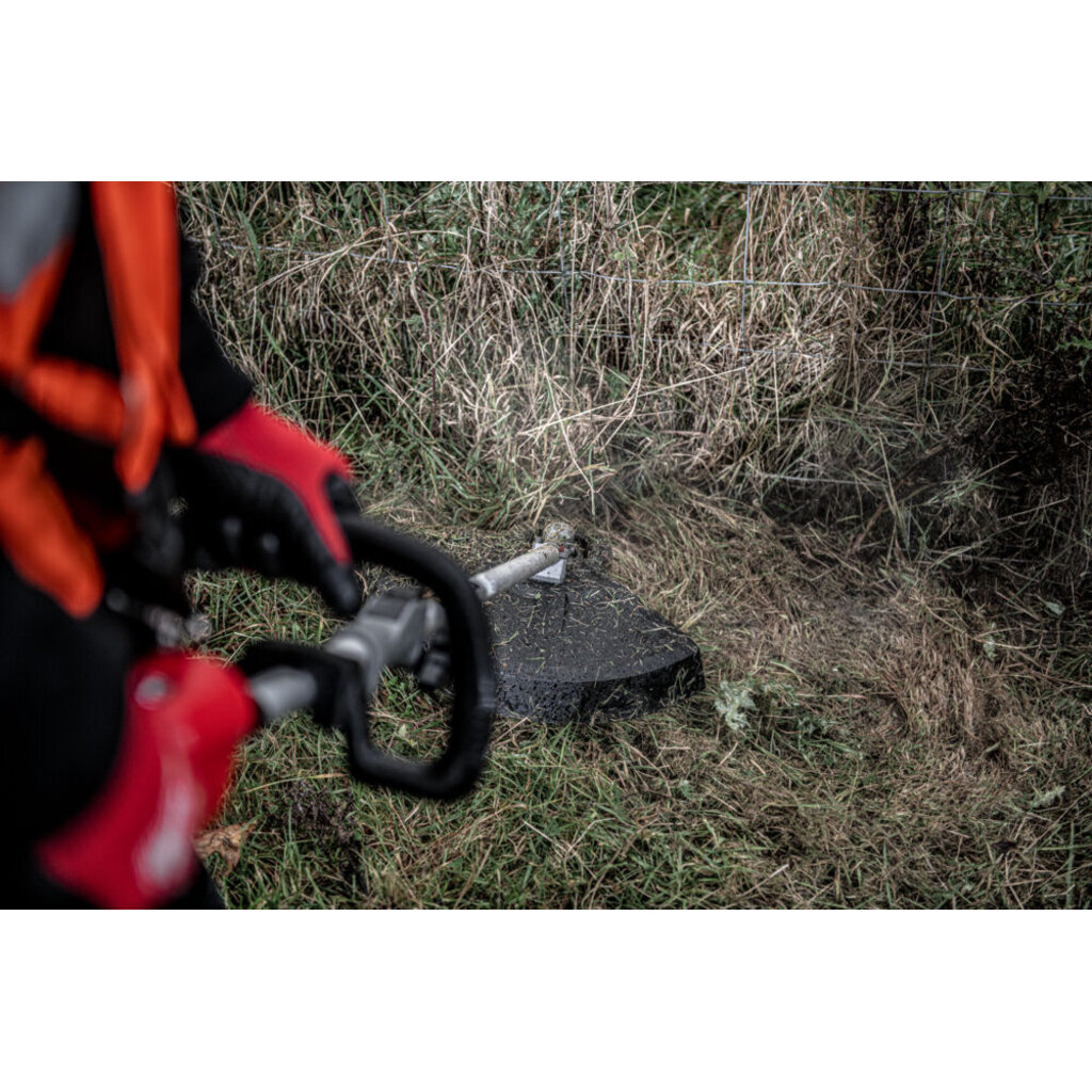 MILWAUKEE M18 FOPHLTKIT2-0 FUEL™ outdoor power head basis – incl. grastrimmer opzetstuk