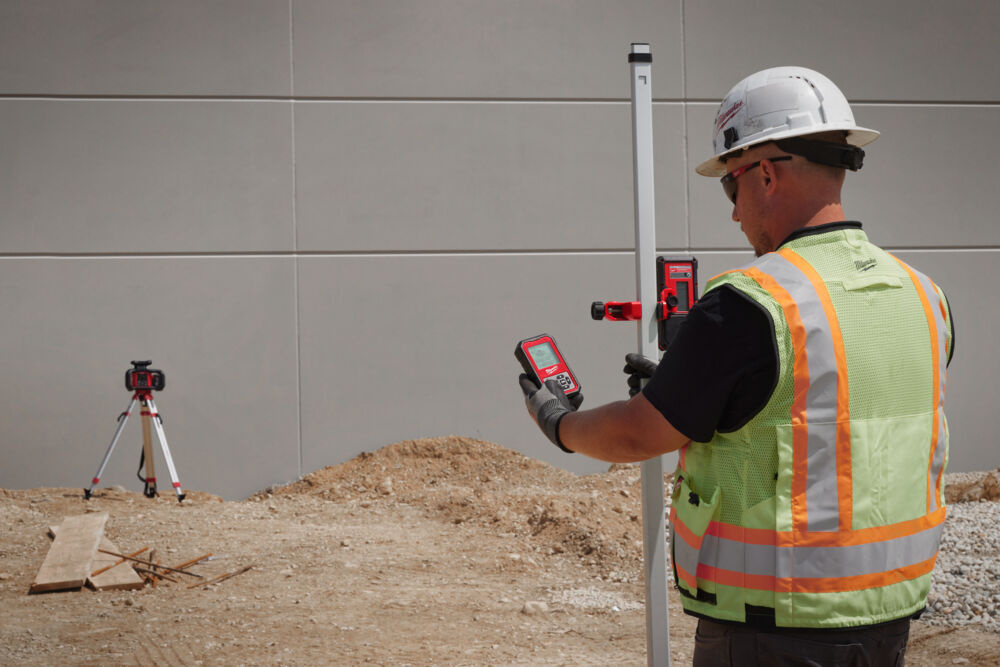 MILWAUKEE M18 RLOHV1200-501C ONE-KEY, Rotary Laser, Red, Horizontal-Vertical, Auto Dual Grade, 1200 meter