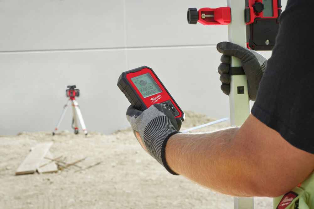 MILWAUKEE M18 RLOHV1200-501C ONE-KEY, Rotary Laser, Red, Horizontal-Vertical, Auto Dual Grade, 1200 meter
