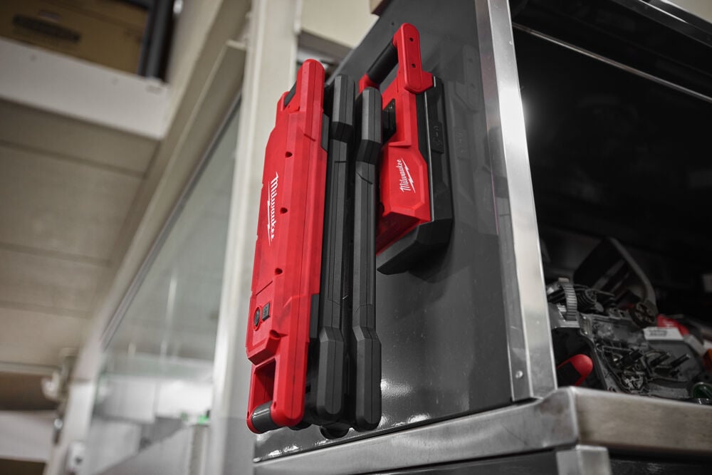 MILWAUKEE M18 ABL Multi Opvouwbare Magneet Lamp