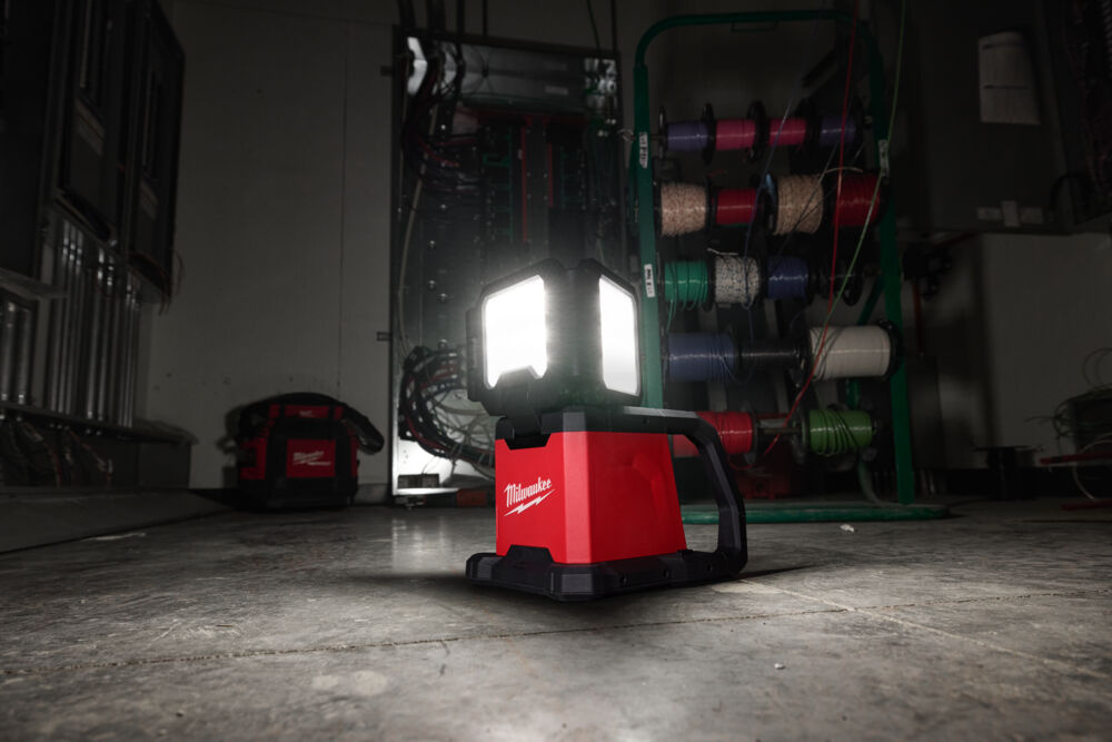 MILWAUKEE M18 MDTL Multi-Directional Task Light
