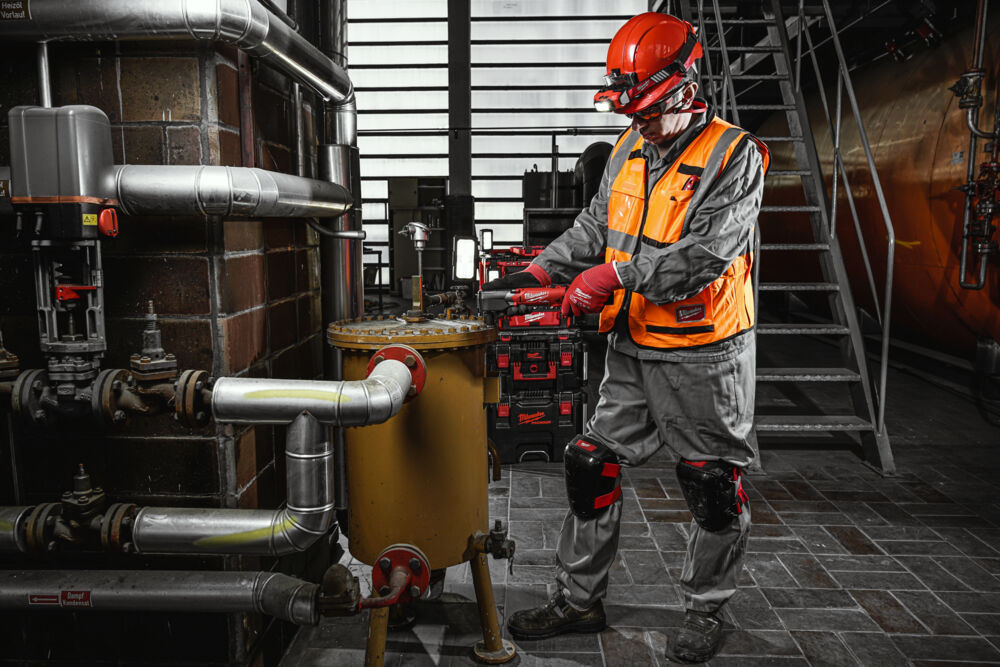 MILWAUKEE M12 FRAIWF haakse slagmoersleutel met frictiering