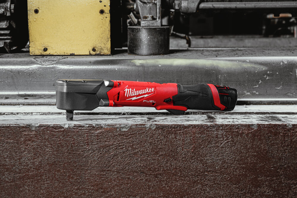 MILWAUKEE M12 FRAIWF haakse slagmoersleutel met frictiering