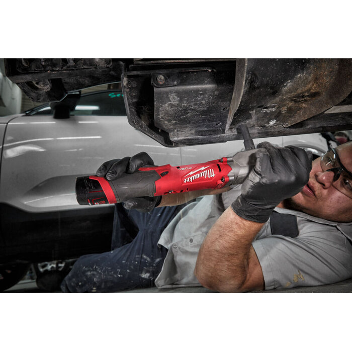 MILWAUKEE M12 FRAIWF haakse slagmoersleutel met frictiering