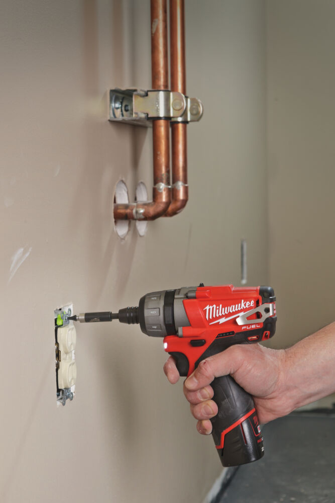 MILWAUKEE M12 CD FUEL 2-toerige compactschroevendraaier