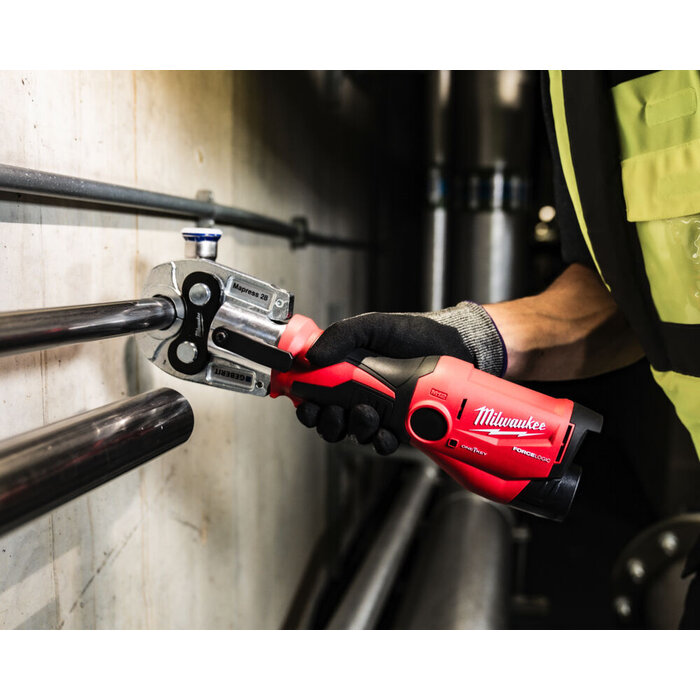 MILWAUKEE M12 ONEHPT-202C M-Set FORCE LOGIC Hydraulische Subcompactperstool met ONE-KEY