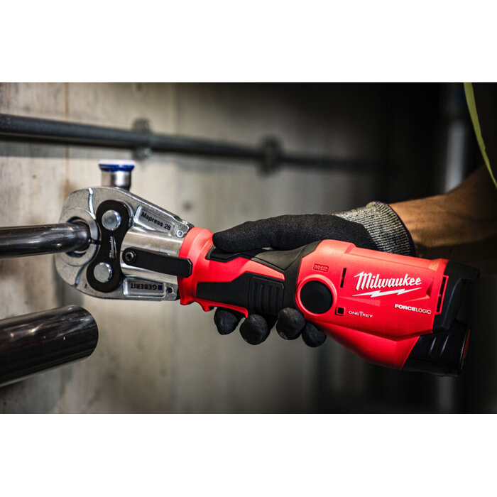 MILWAUKEE M12 ONEHPT-202C Geberit Mapress Set FORCE LOGIC Hydraulische Subcompactperstool met ONE-KEY