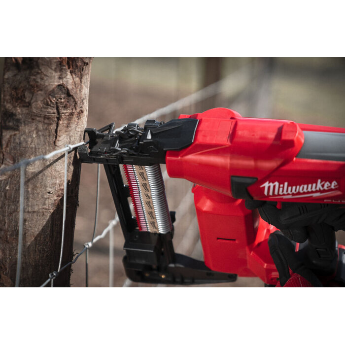 MILWAUKEE M18 FFUS FUEL nietmachine voor afrasteringen