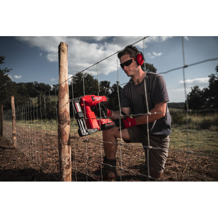 MILWAUKEE M18 FFUS FUEL nietmachine voor afrasteringen