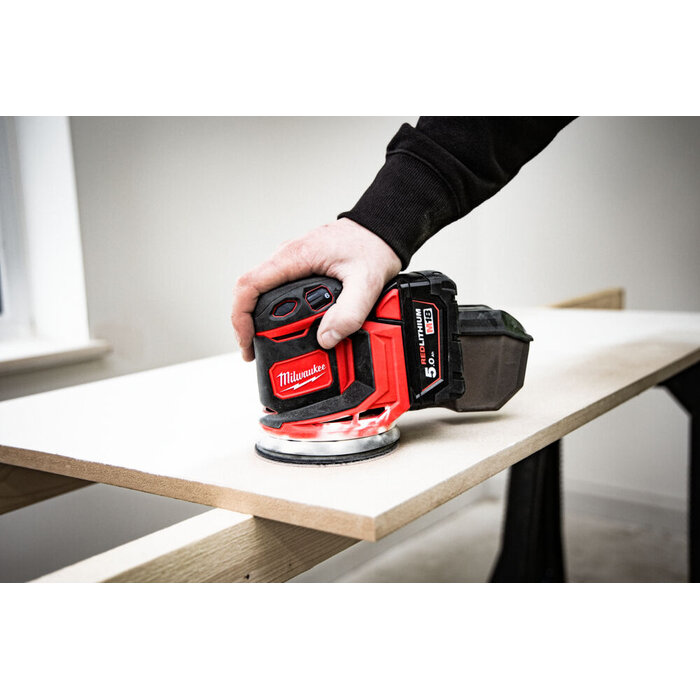 MILWAUKEE M18 BOS125 excentrische schuurmachine 125 mm