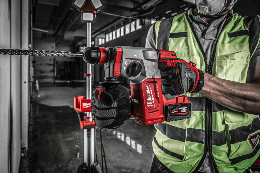 MILWAUKEE M18 BLHX Koolborstelloze 4-standen SDS-PLUS hamer met FIXTEC