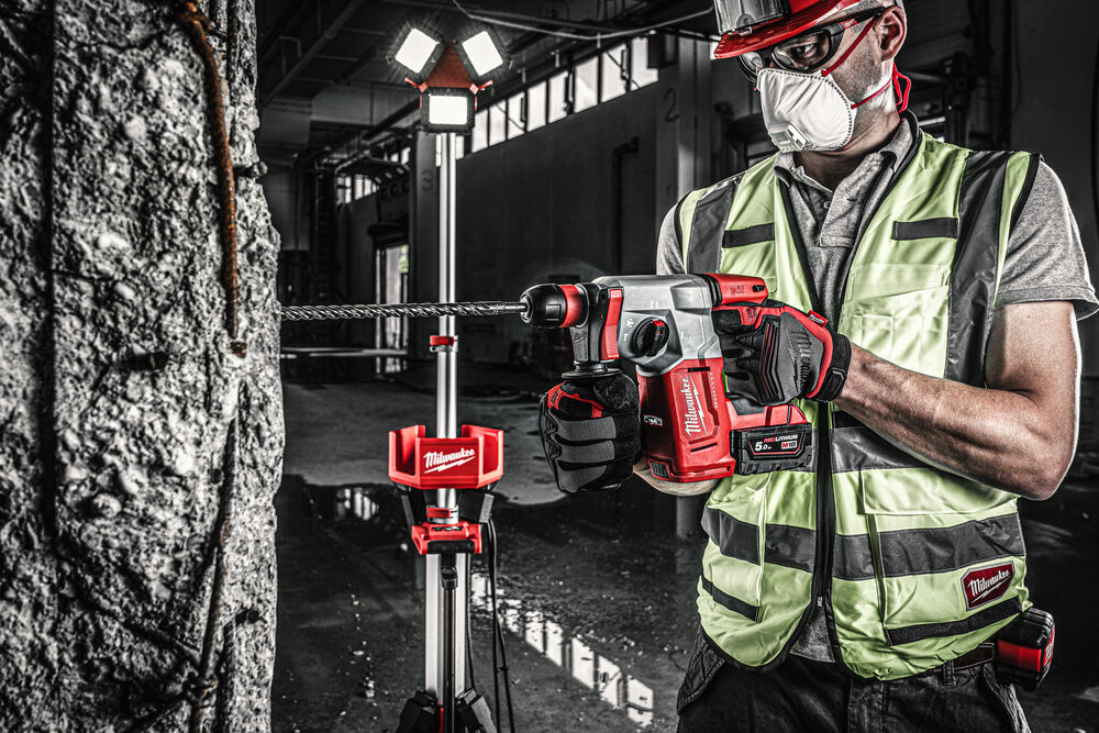 MILWAUKEE M18 BLHX Koolborstelloze 4-standen SDS-PLUS hamer met FIXTEC