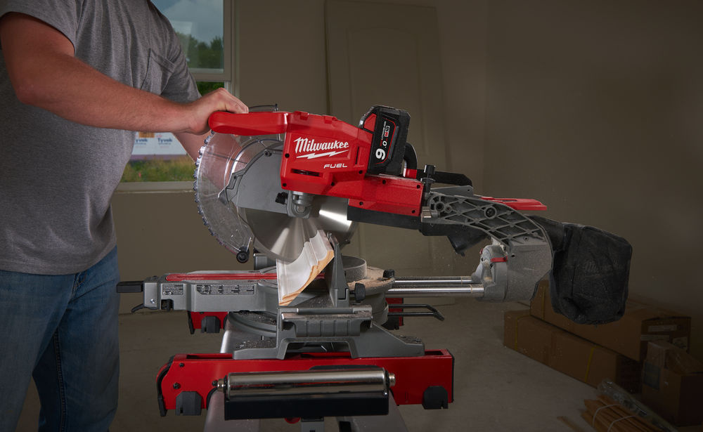 MILWAUKEE M18 FMS254-0 FUEL 254 mm afkortzaagmachine