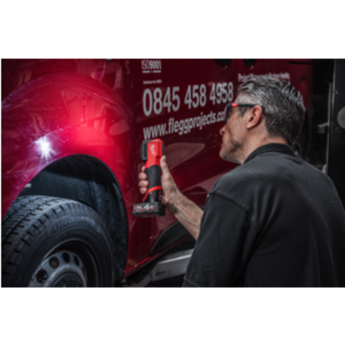MILWAUKEE M12 CML LED werklamp met aanpasbare kleurtemperatuur