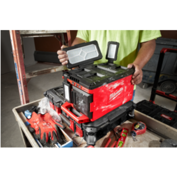MILWAUKEE M18 POALC PACKOUT area lamp/lader