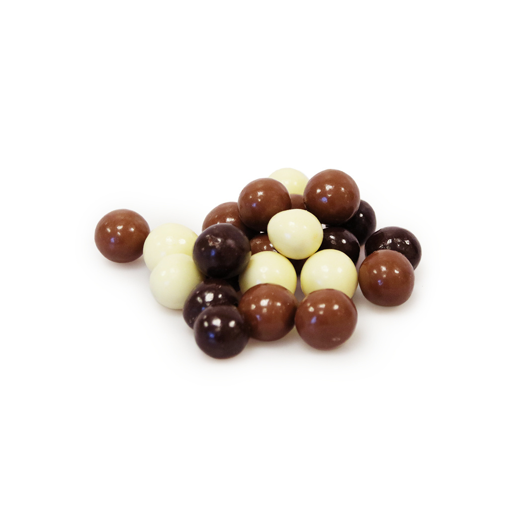 Tricolore chocolate hazelnuts*