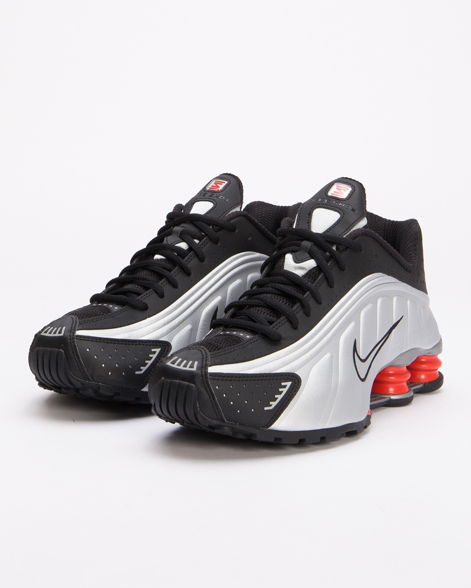 nike shox r4 metallic silver and black
