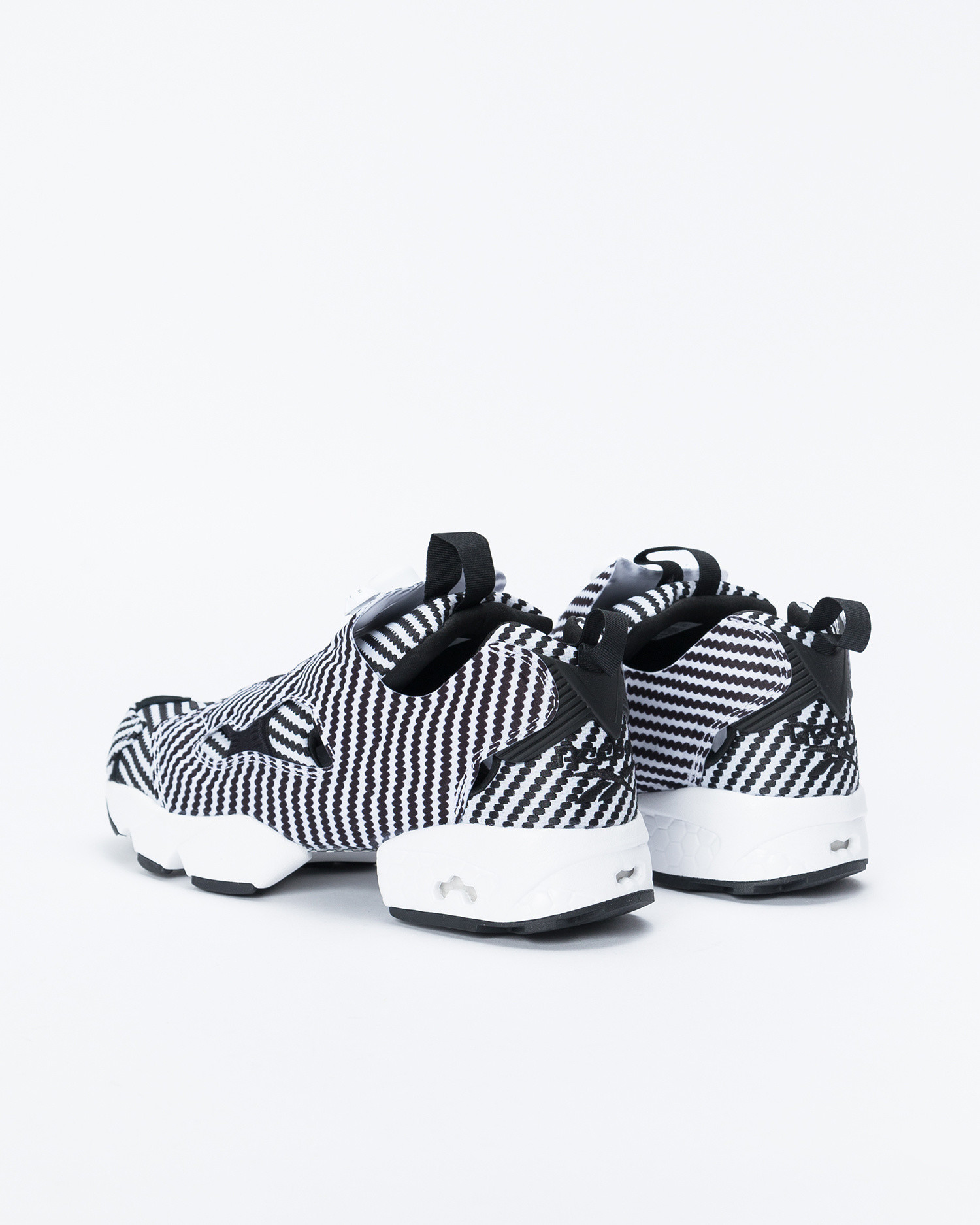reebok insta pump fury black and white