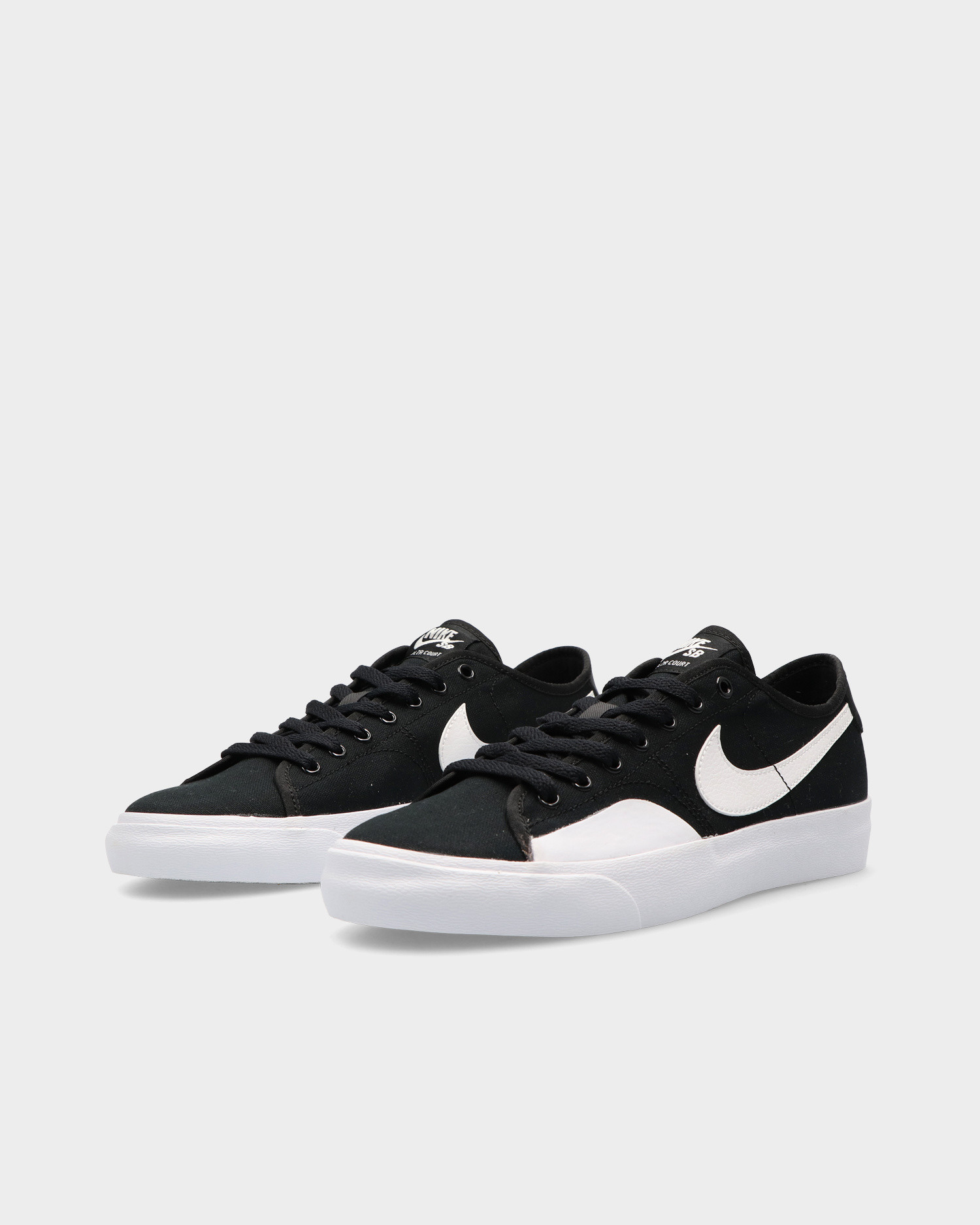 Nike SB Blazer Court Black/White-Black Gum Light Brown