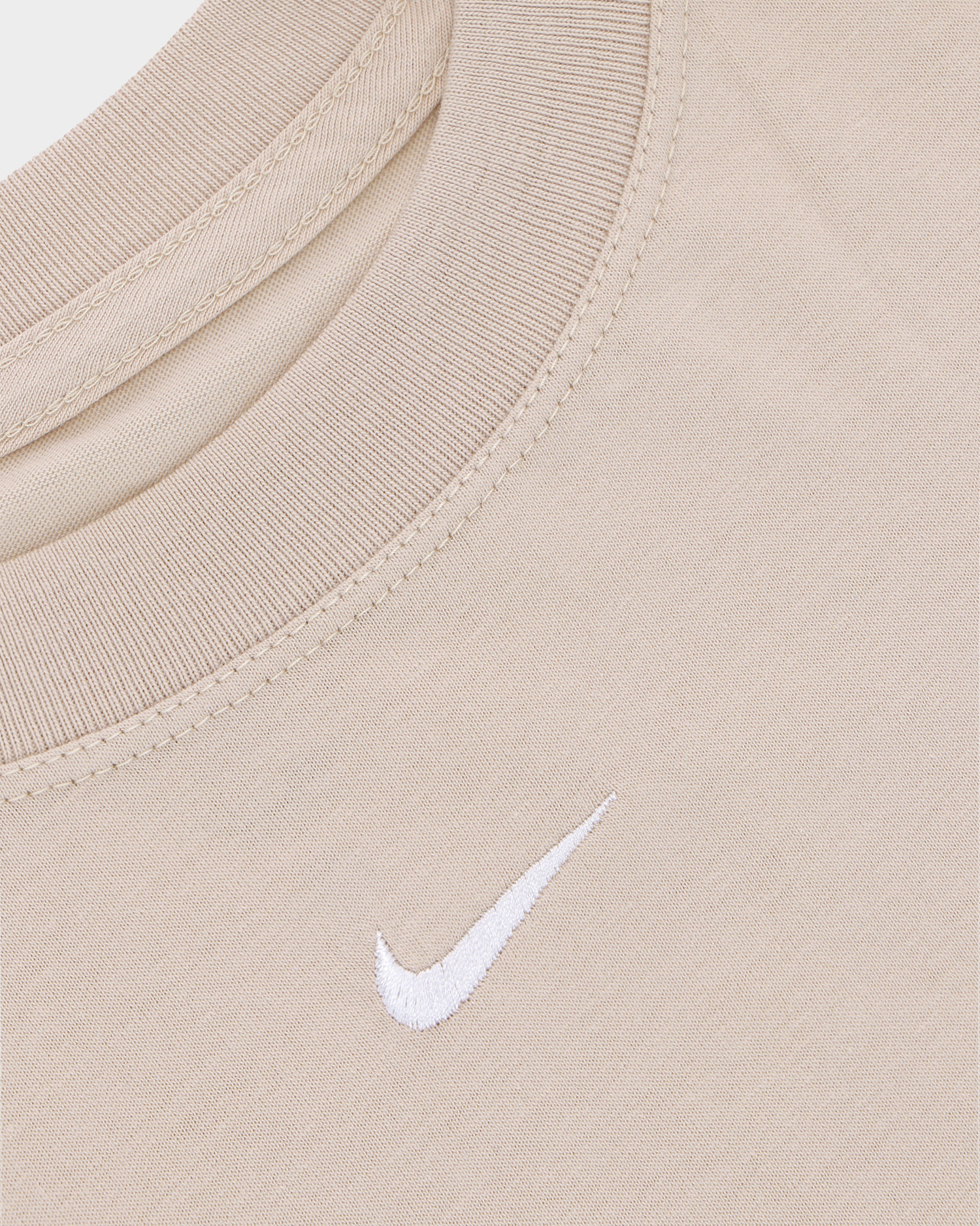 Nike Sportswear Essentials T-Shirt Sand Drift / White
