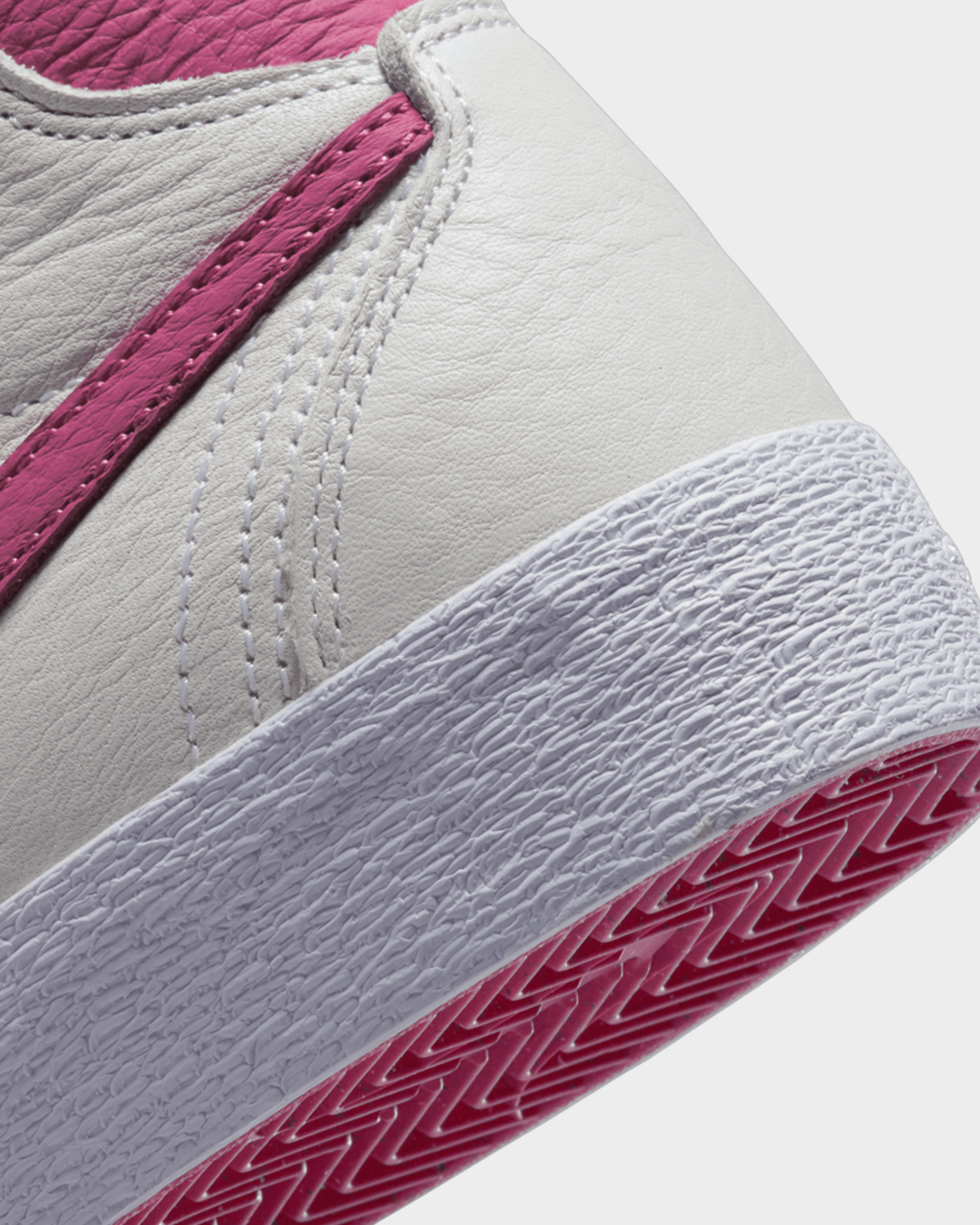 Nike SB Bruin High White/Sweet Beet