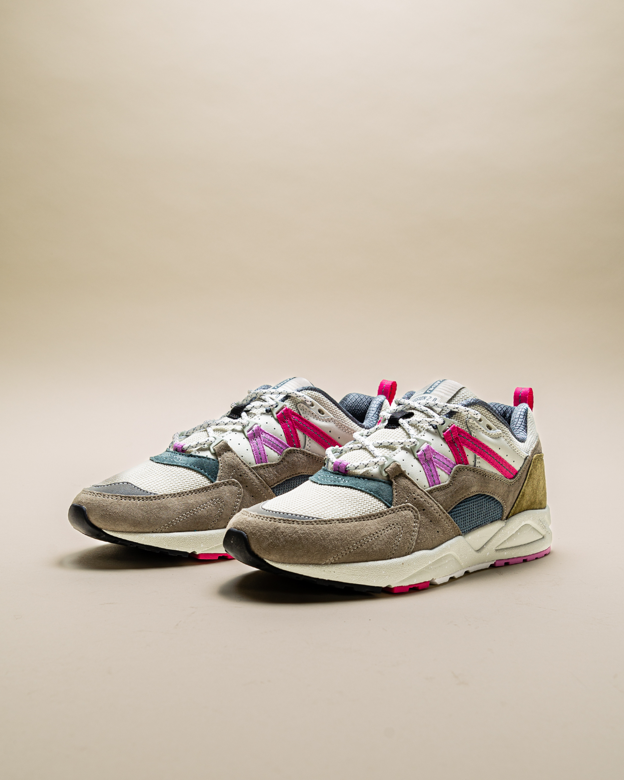 Karhu Fusion 2.0 - Abbey Stone/ Pink Yarrow