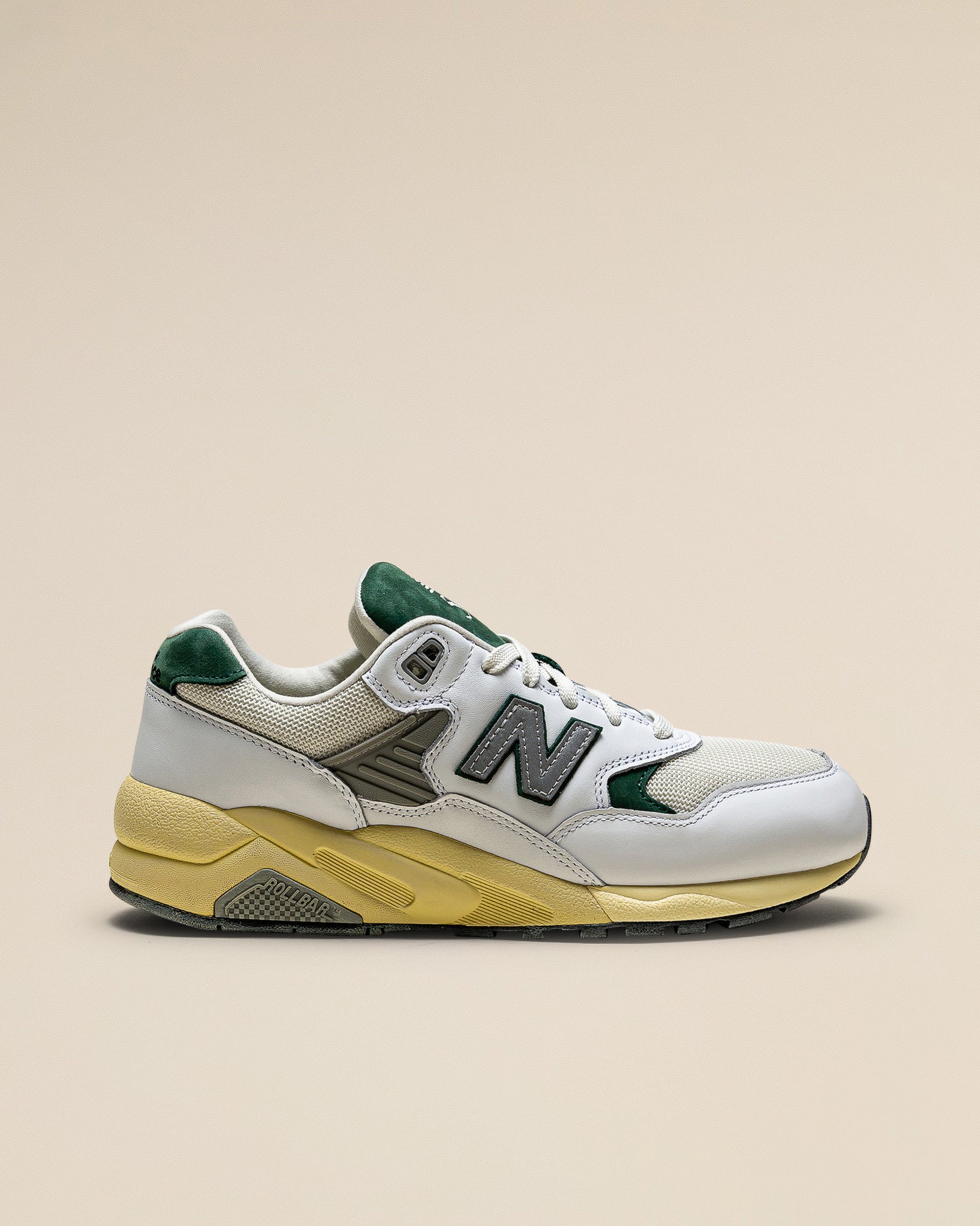 New Balance MT580RCA - White/ Nightwatch Green