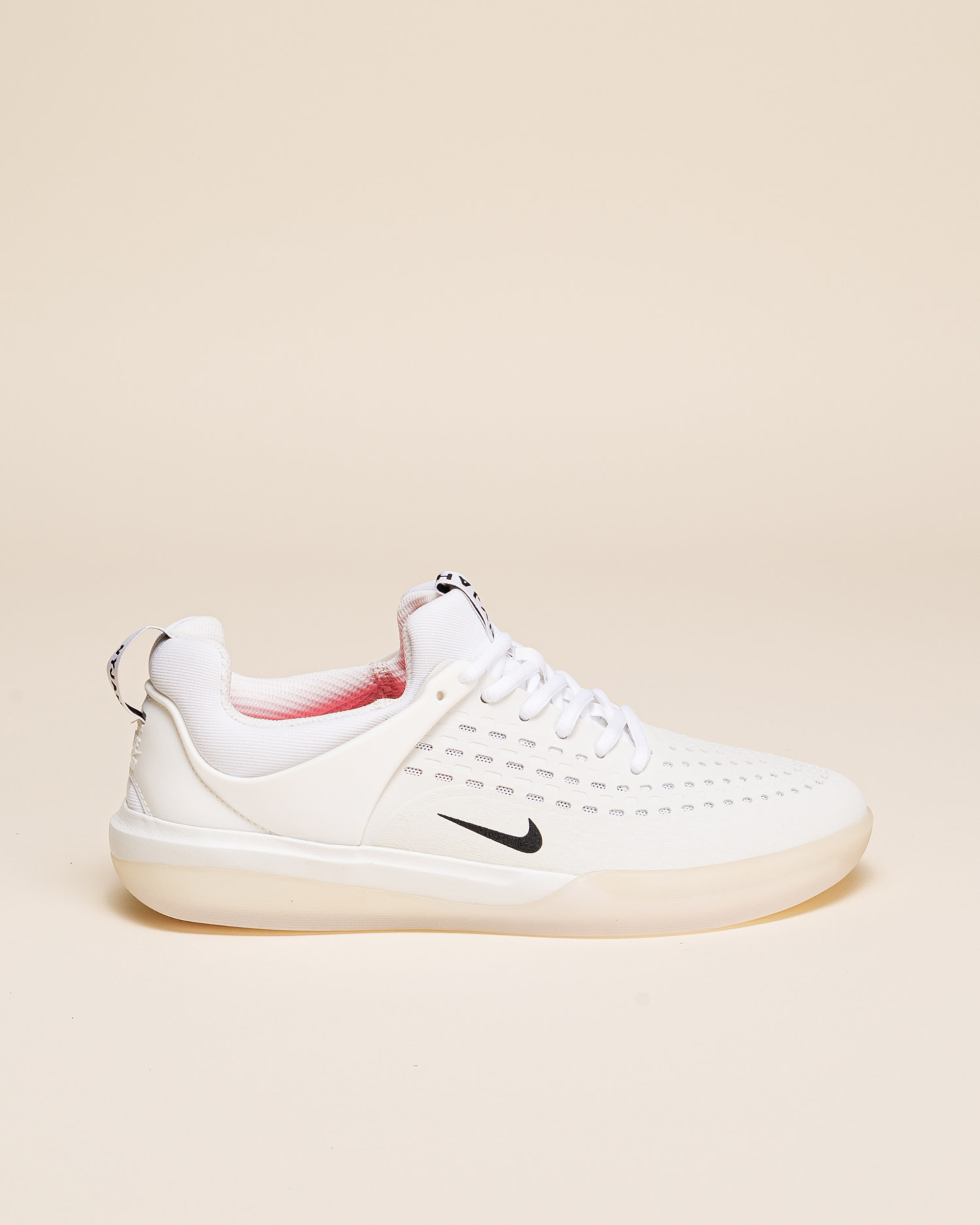 Nike SB Nyjah 3 - White/ Black/ Hyper Pink