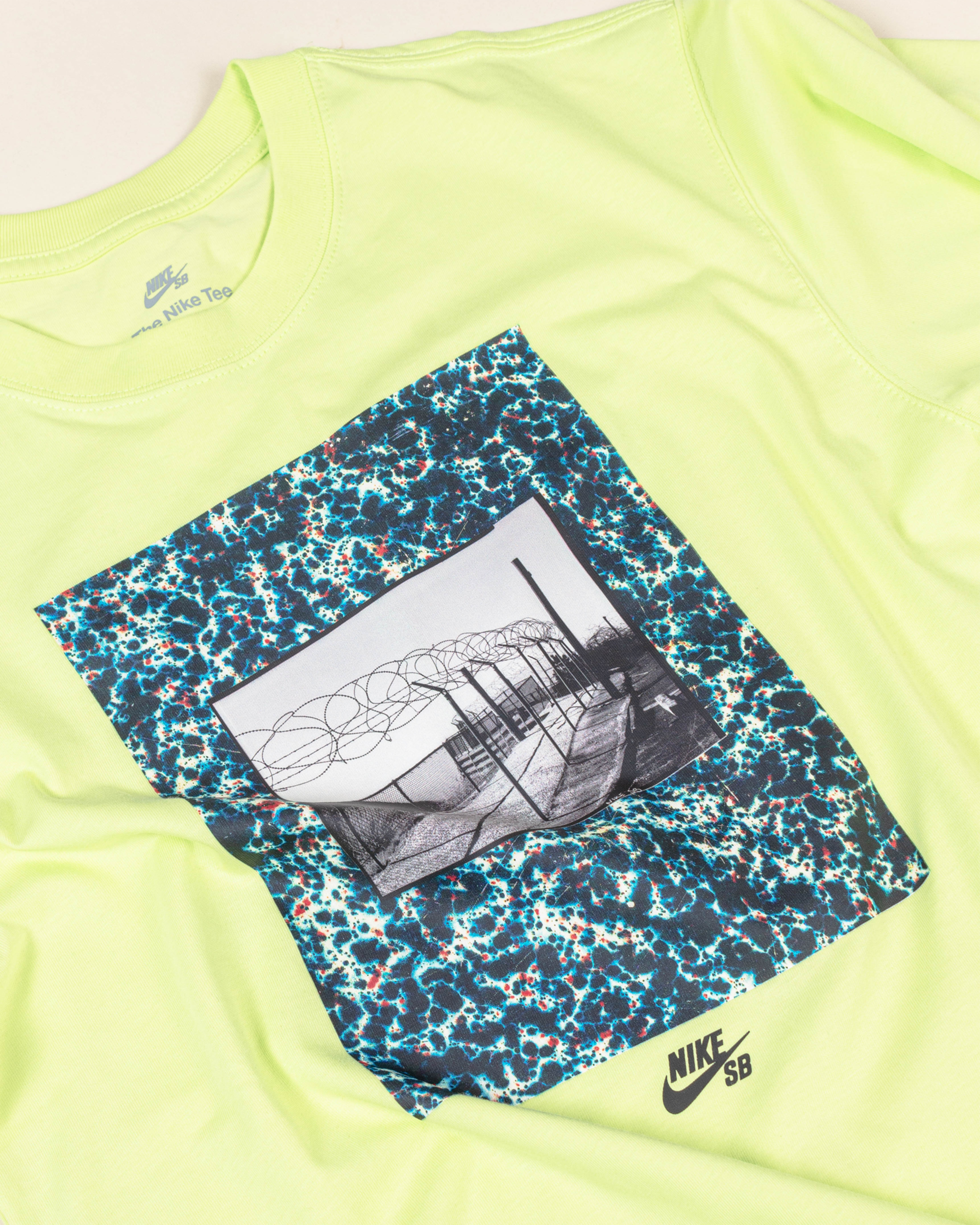 Nike SB Barbed Wire T-Shirt - Lemon Twist