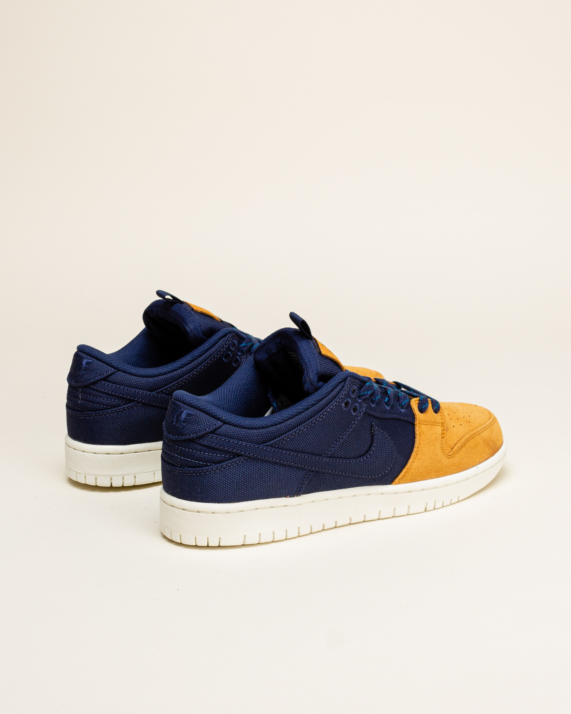 Nike SB Dunk Low - Desert Ochre/Midnight Navy