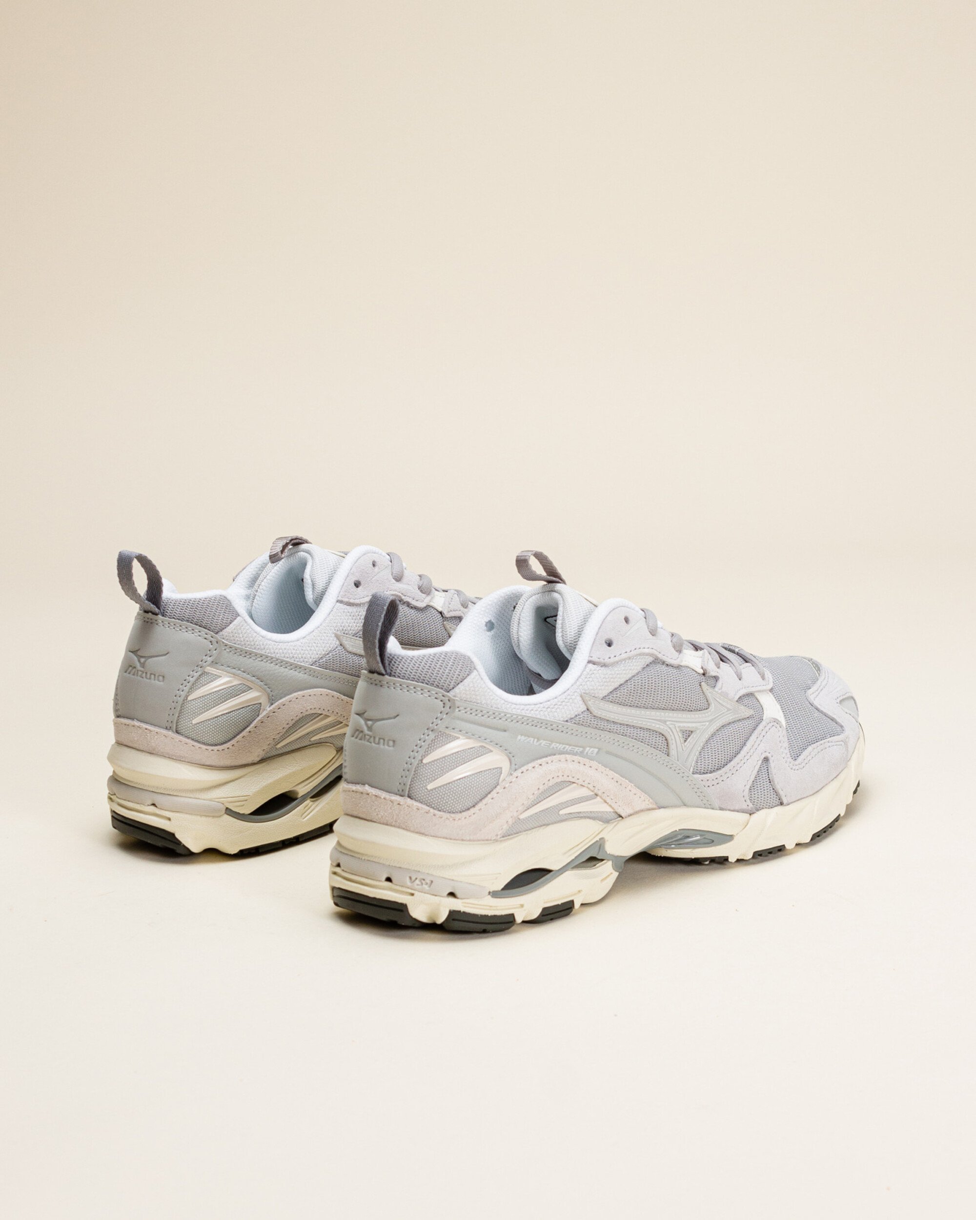 Mizuno wave rider clearance pantip